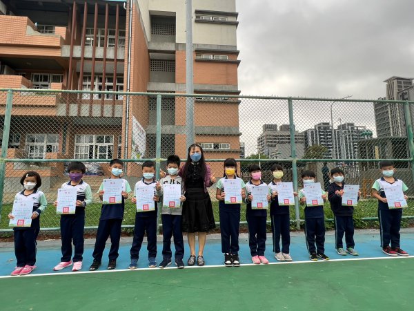 111學年度上學期期中評量成績優良(各班前6名)