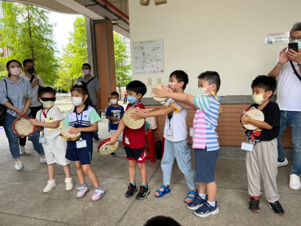111學年度迎新活動-大手牽小手 一起上學趣