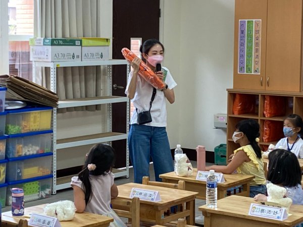 111學年度迎新活動-大手牽小手 一起上學趣