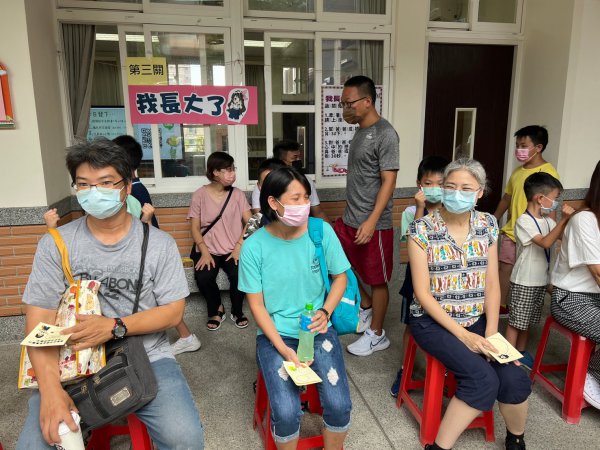 111學年度迎新活動-大手牽小手 一起上學趣