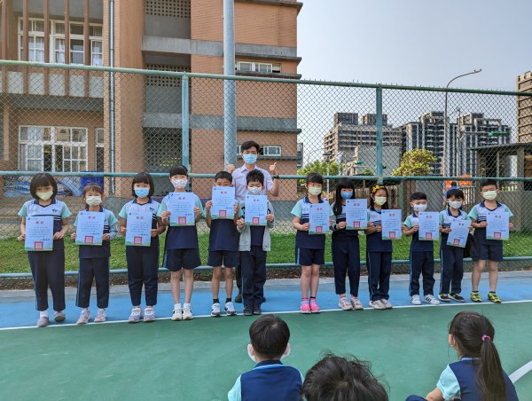 111學年度第二學期期中考成績優秀學生頒獎