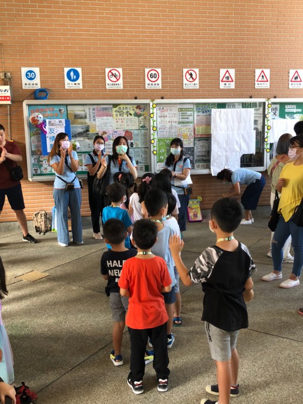 南崁國小志工支援開學迎新活動