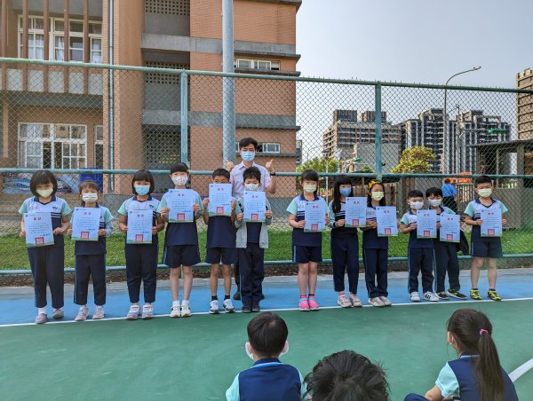 111學年度第二學期期中考成績優秀學生頒獎