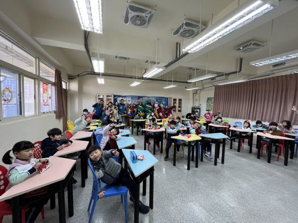 112學年度國際周遊耶誕慶