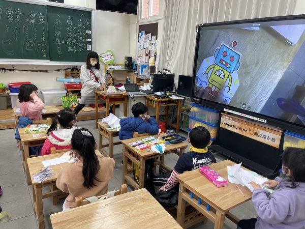 111學年度寒假閱讀寫作營(第一天)