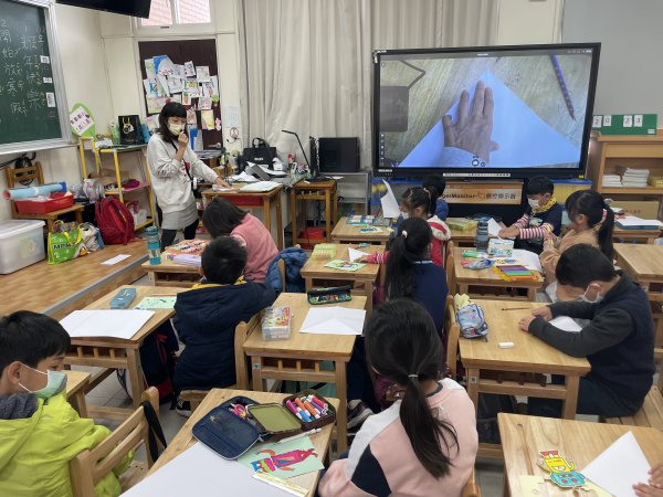 111學年度寒假閱讀寫作營(第一天)