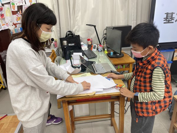 111學年度寒假閱讀寫作營(第一天)