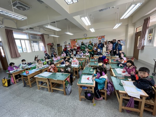 112學年度國際周遊耶誕慶