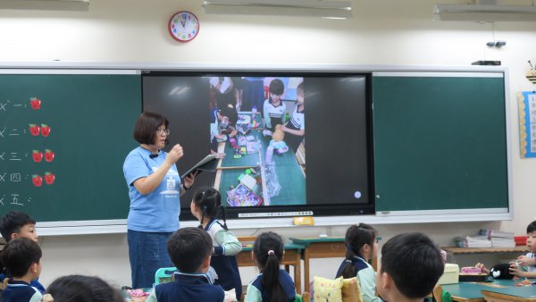 113學年度生活輔導團入校公開觀課-一年六班郭詔筑老師