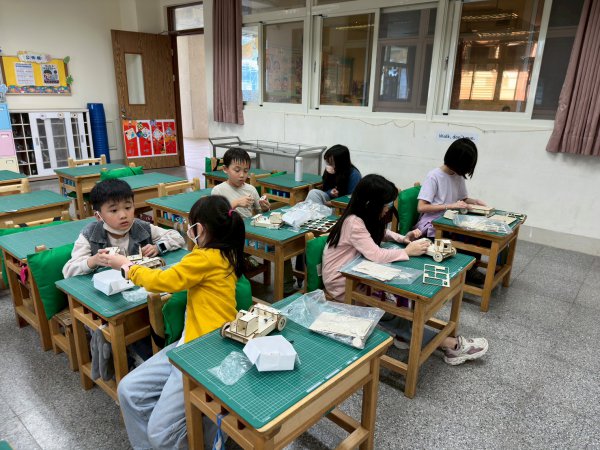 113-2航空科技科學社