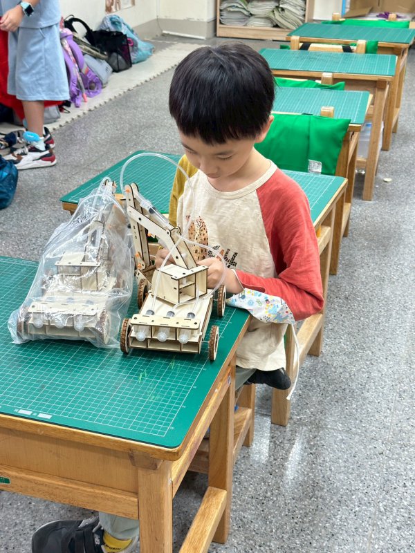 113-2航空科技科學社