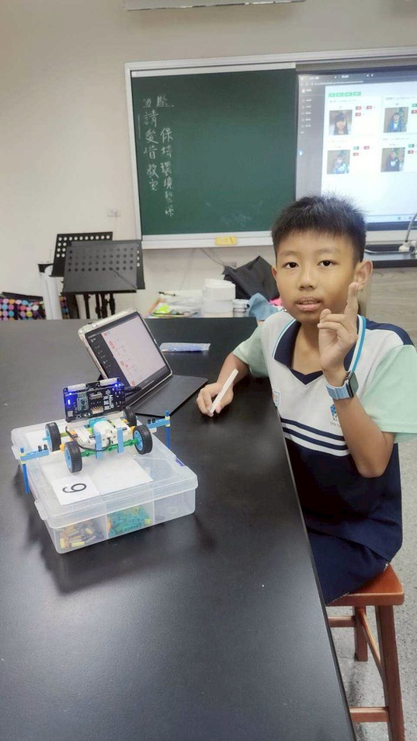 113-2AI程式機器人社