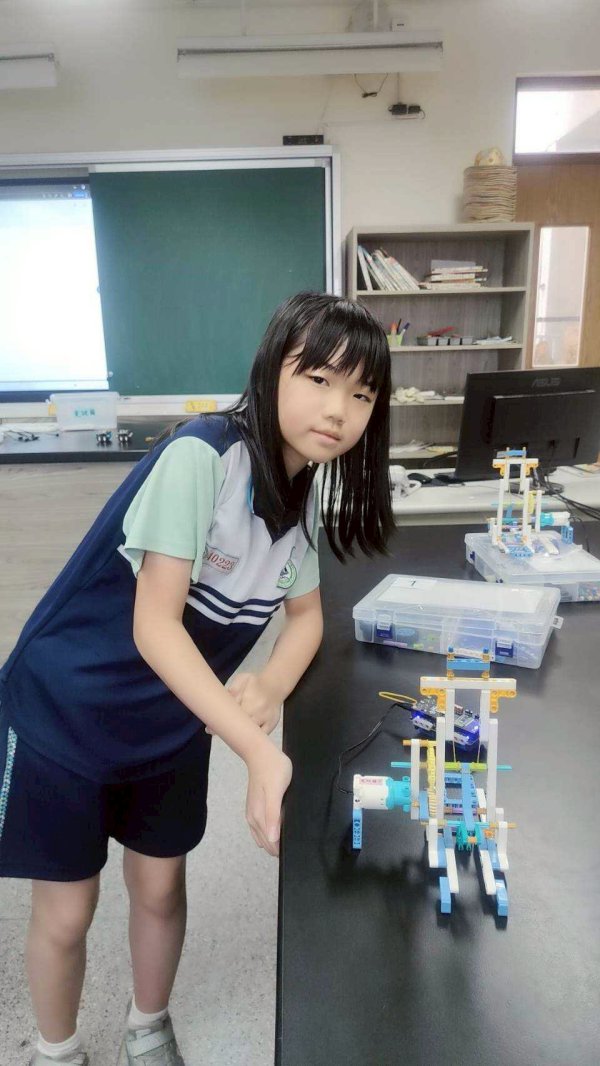 113-2AI程式機器人社