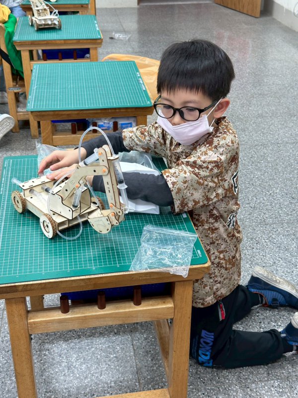 113-2航空科技科學社