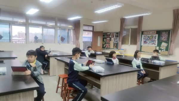 113-2AI程式機器人社