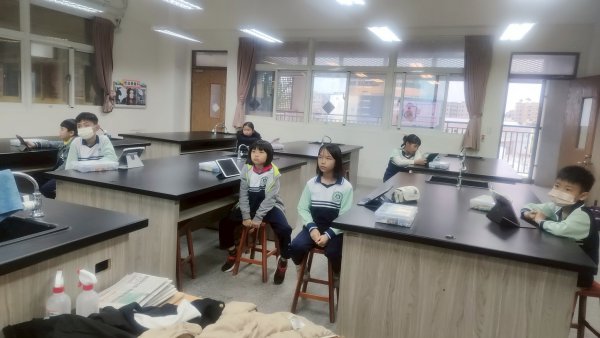 113-2AI程式機器人社
